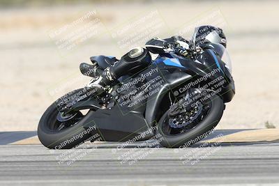 media/Nov-16-2025-Race Pace (Sun) [[8c5fa54630]]/Verified Riders/7-Turn 4 (1155am)/